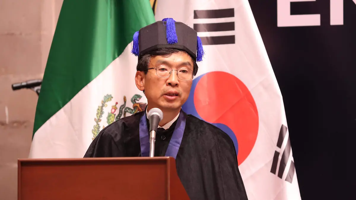 220809_HONORIS CAUSA EMBAJADOR COREA_HA10